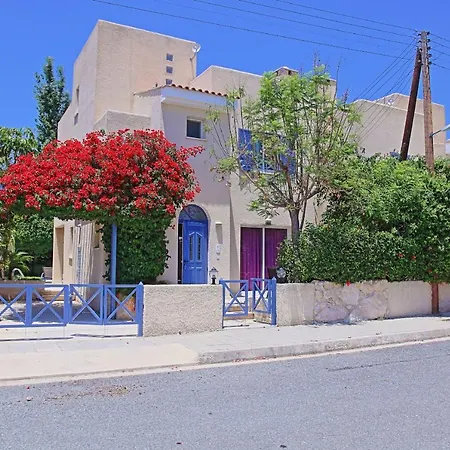 Villa Polin Polis