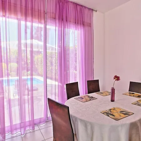 Polin Villa Polis